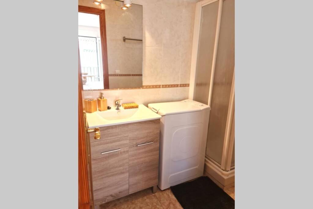 Calmahouse Carihuela Apartman Torremolinos Kültér fotó